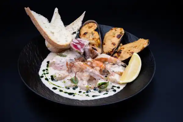 Соте из морепродуктов от шефа